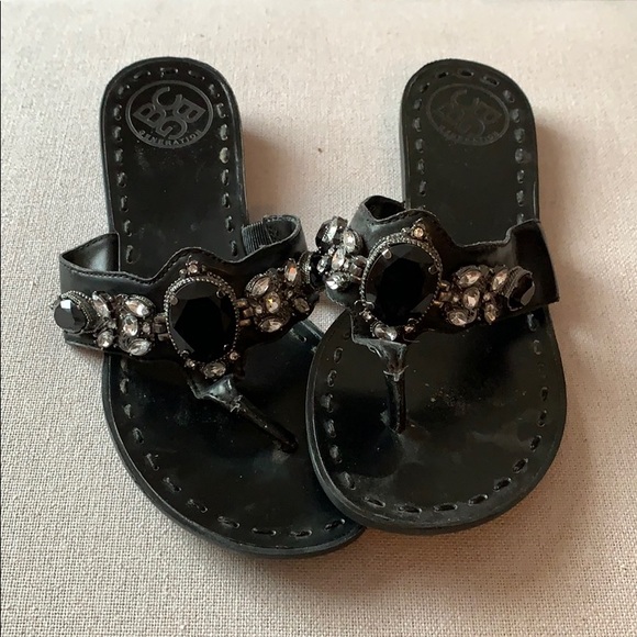 bcbg black sandals